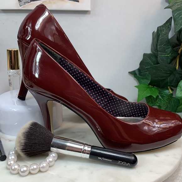 VALA BURGUNDY PATENT MADDEN GIRL by Steve Madden - Picture 6 of 12